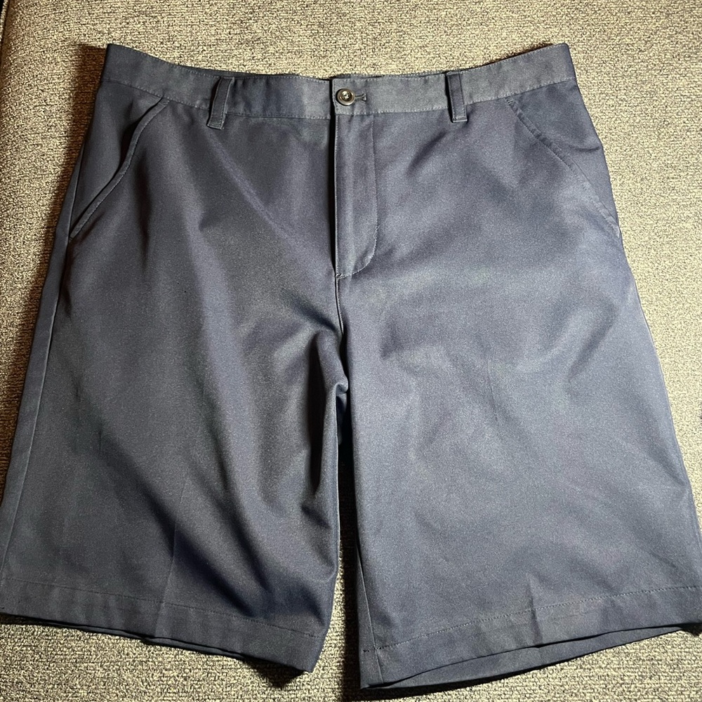 Izod Men's Navy Flat Front Shorts